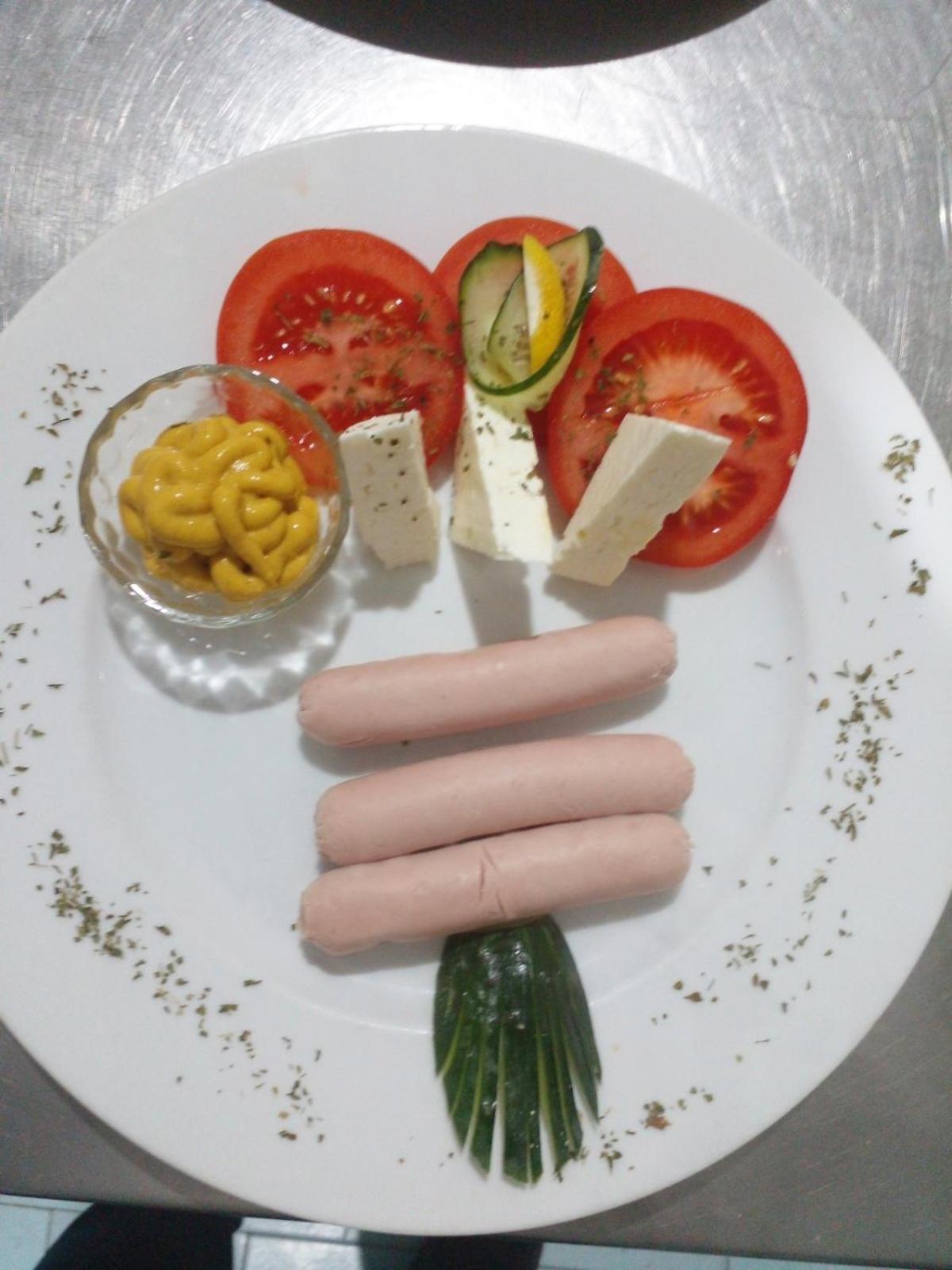Restaurant & Apartments Jug Сутоморе Екстериор снимка
